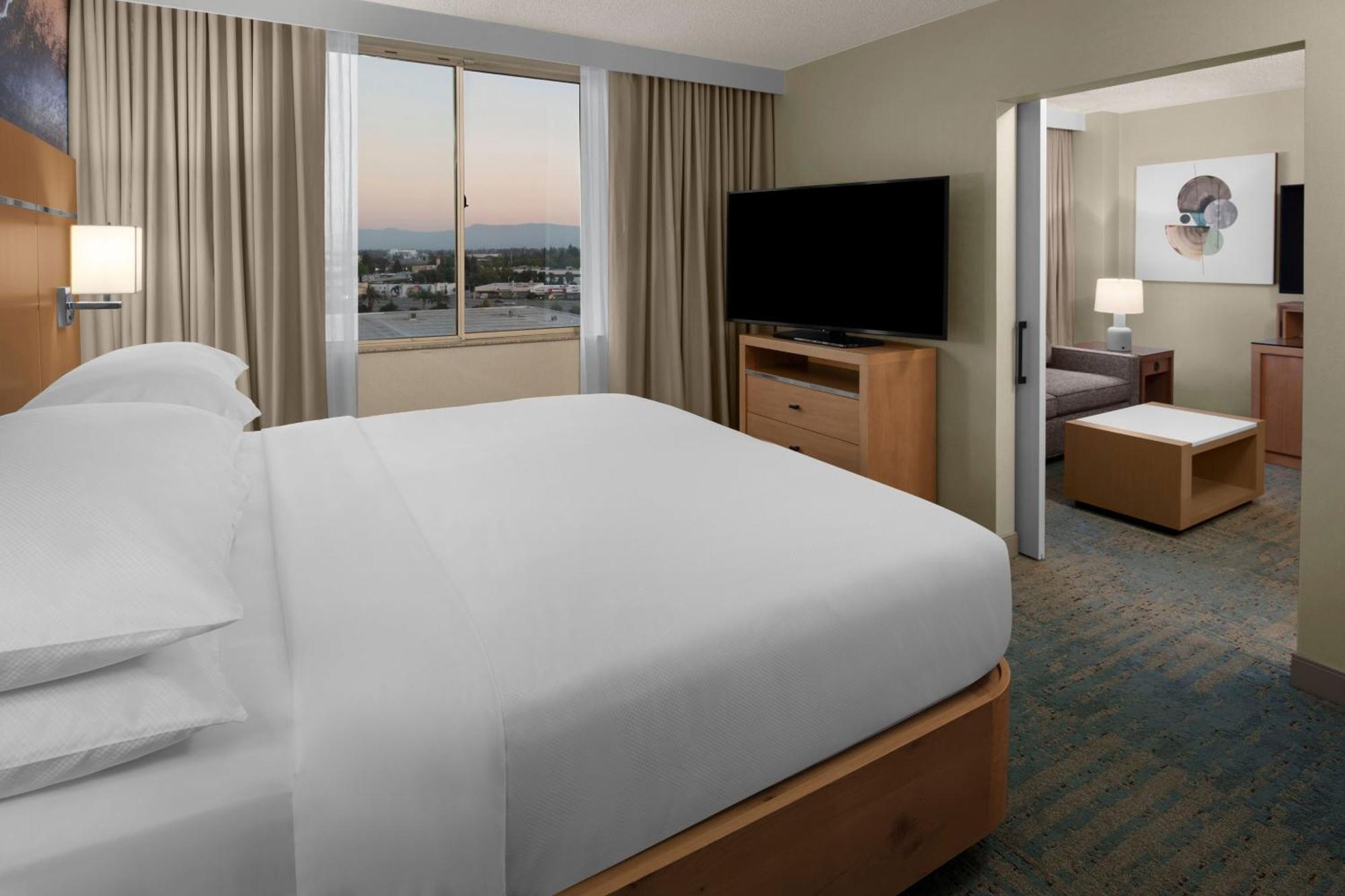 Delta Hotels By Marriott Santa Clara Silicon Valley Exterior photo