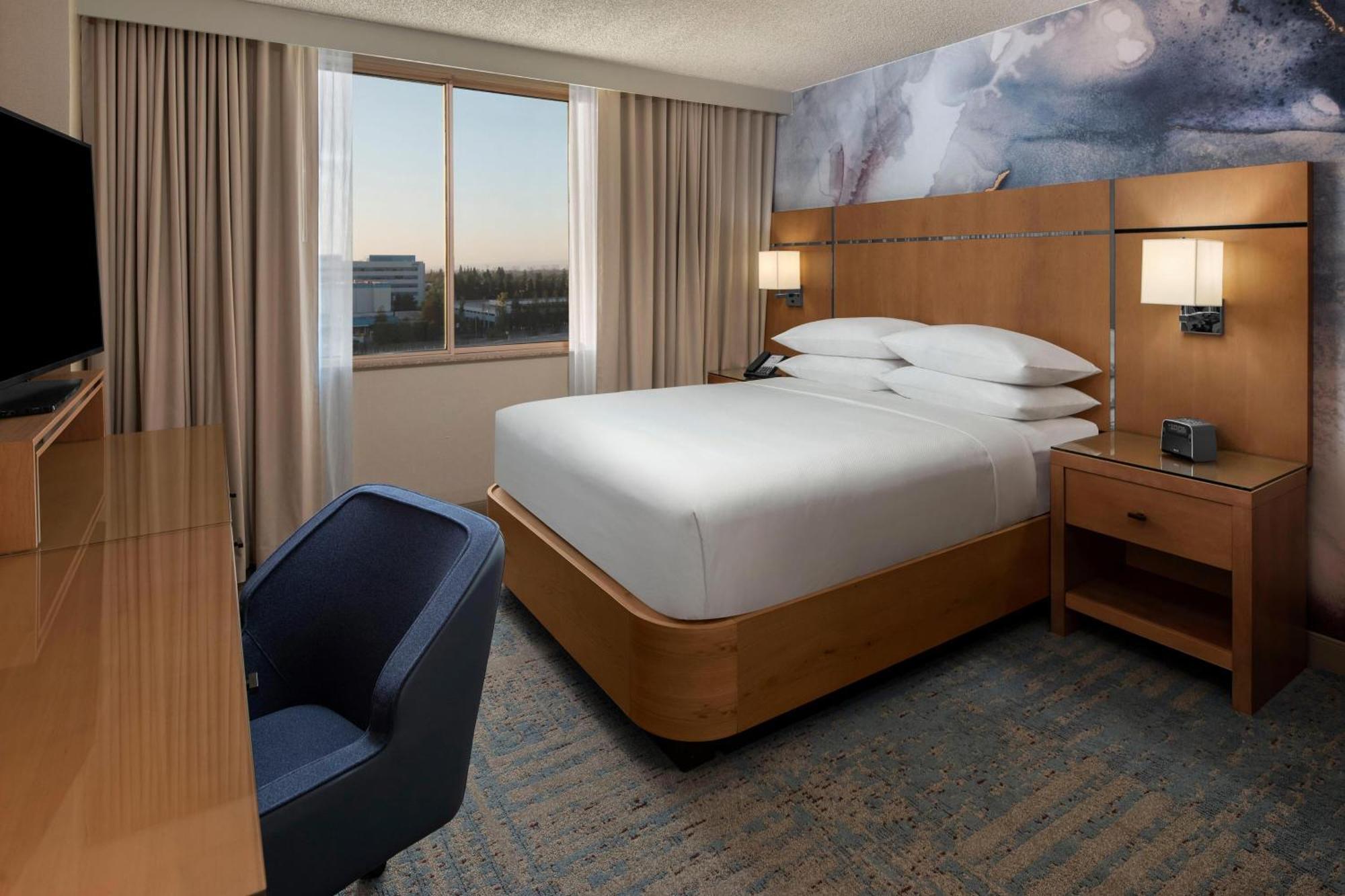Delta Hotels By Marriott Santa Clara Silicon Valley Exterior photo